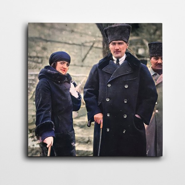 Atatürk ve Latife Hanım Kare Kanvas Tablo