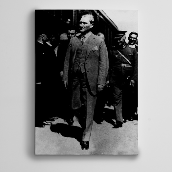 Atatürk Siyah Beyaz 18 Kanvas Tablo