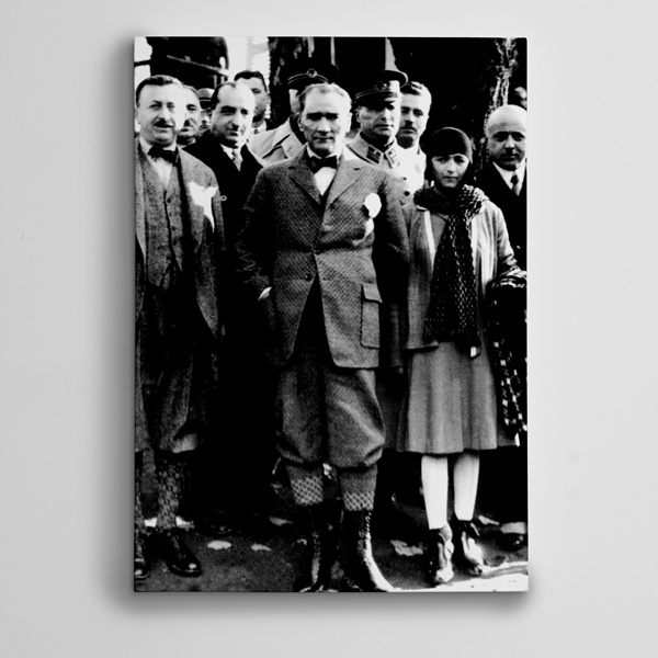 Atatürk Siyah Beyaz 2 Kanvas Tablo