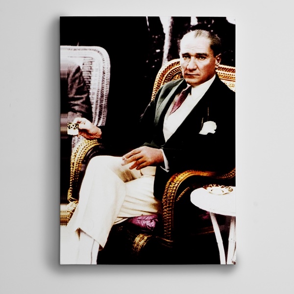 Atatürk Türk Kahvesi İçerken Kanvas Tablo