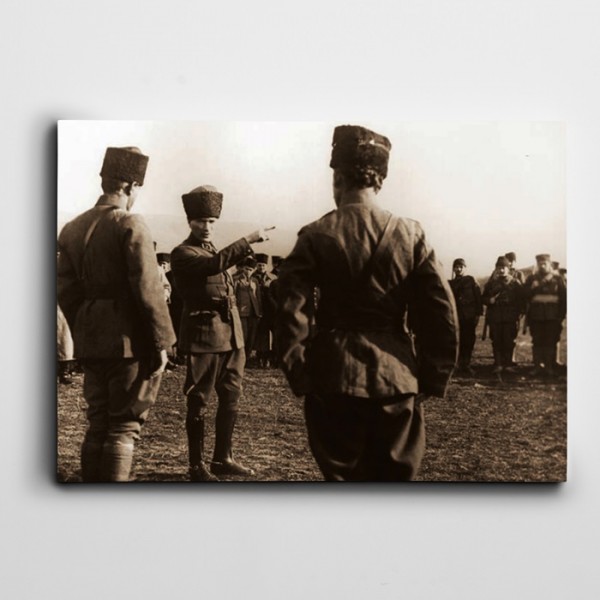 Atatürk İzmit'te 1923 Kanvas Tablo